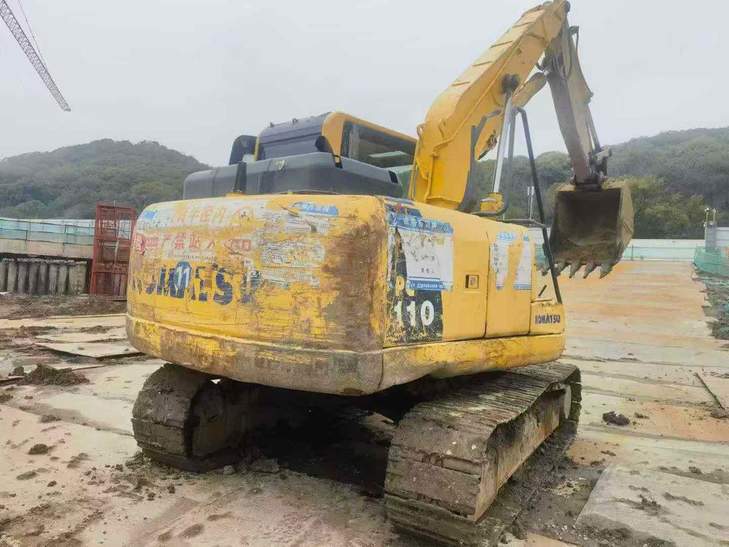 Buy Komatsu PC110-7 Used Excavator / 1