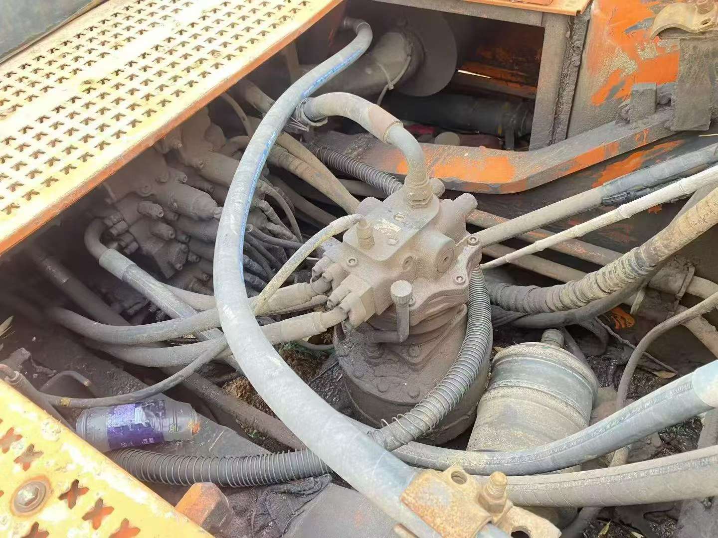 Used Doosan DX420LC Excavator 2014 Model / 8