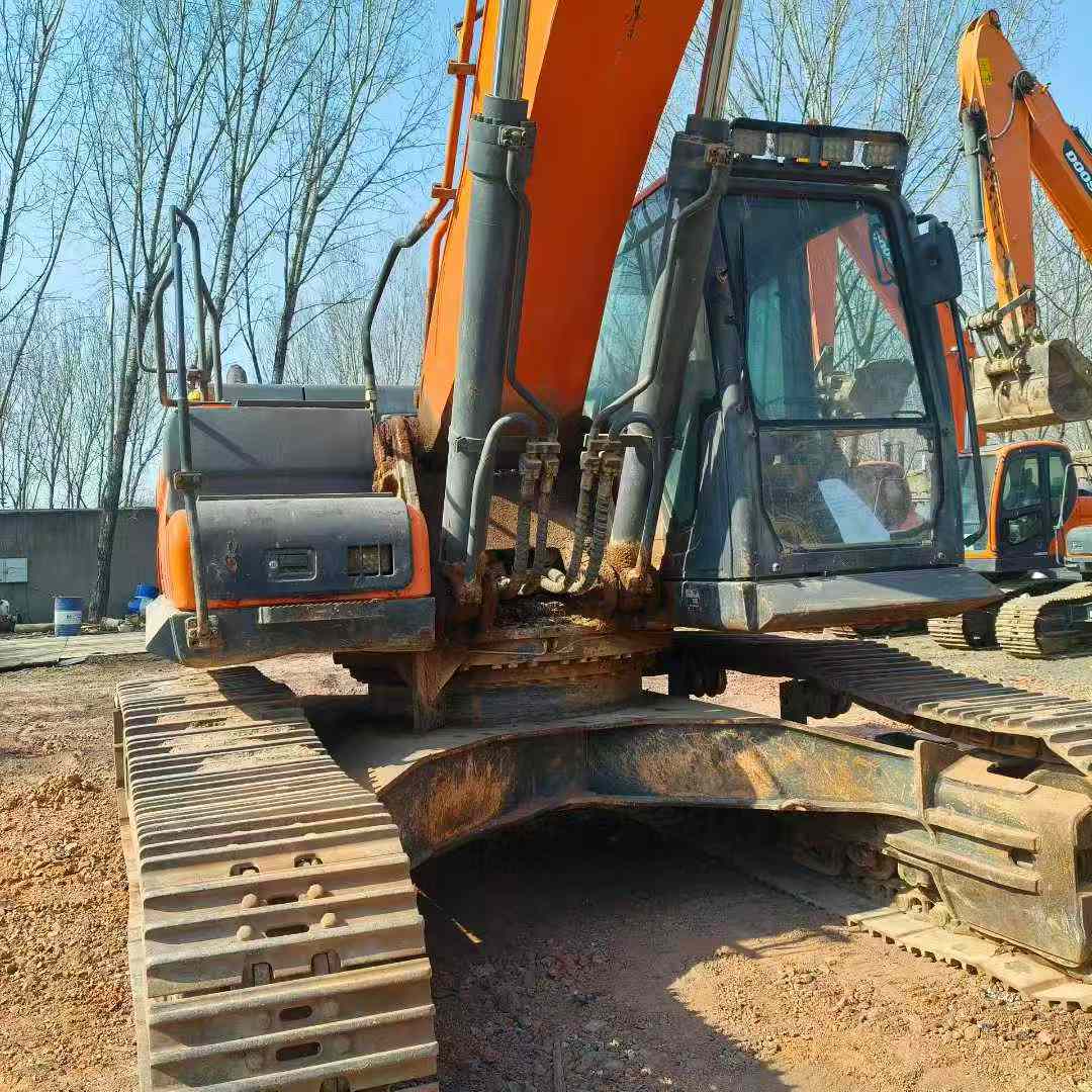Used Doosan DX380LC-5 Excavator 2017 Model / 4