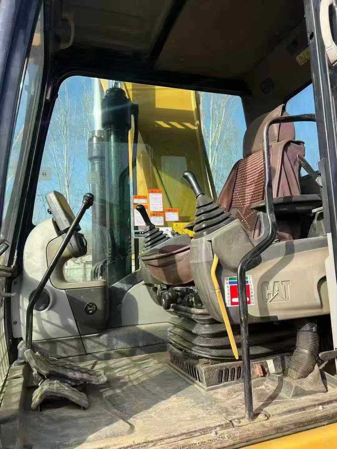 Used Caterpillar 320D Excavator 2016 Model / 8