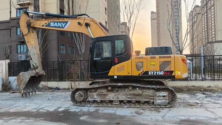 Buy Sany SY215C-8 Used Excavator / 1