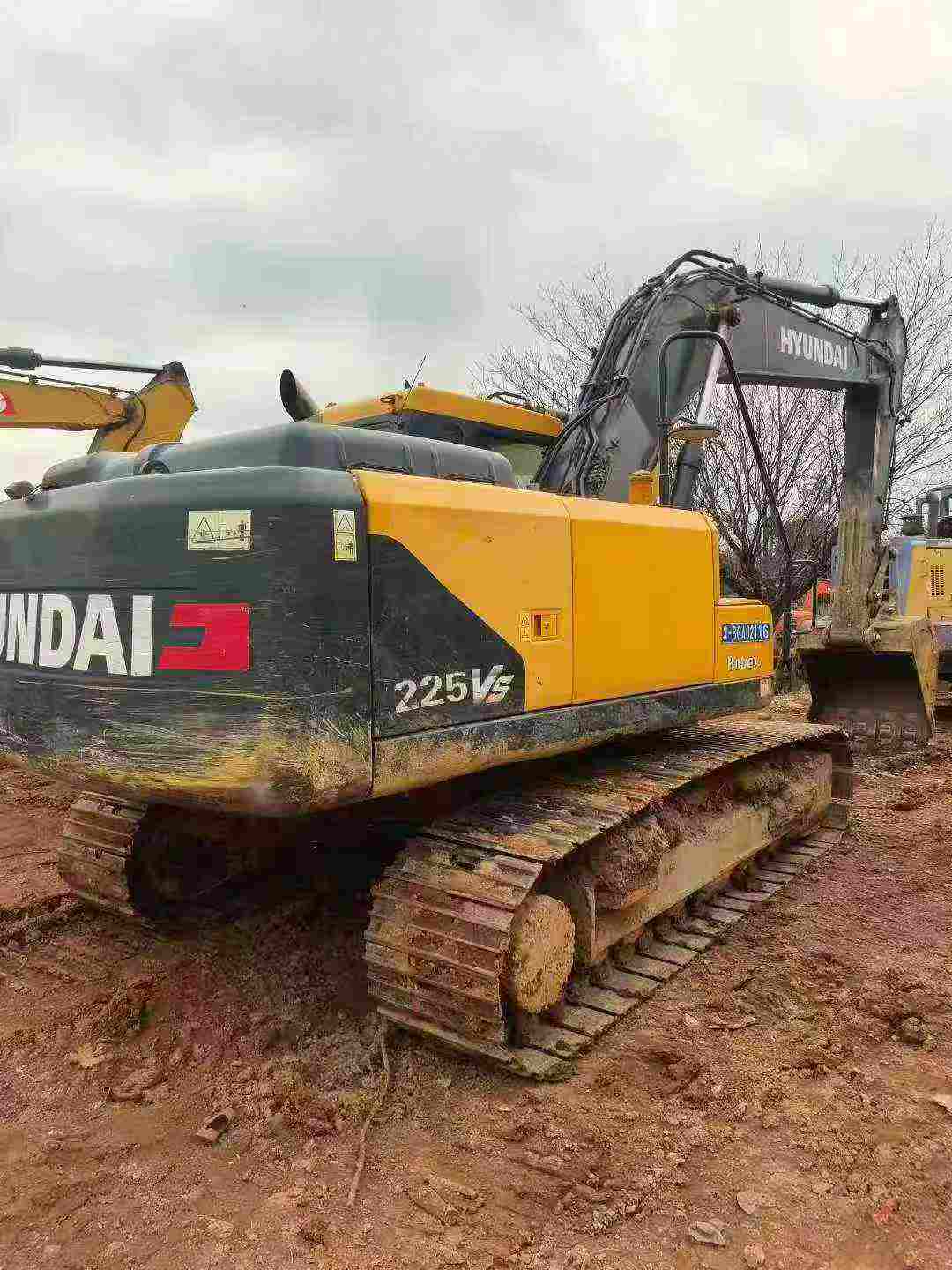 Used Hyundai R205VS Excavator 2021 Model / 3