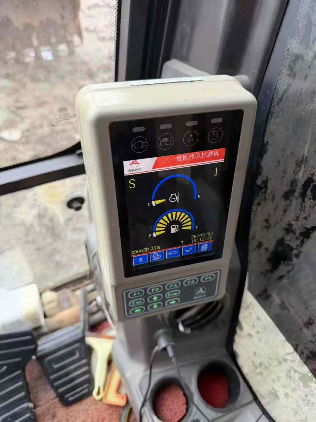 Used Sany SY215C-8 Excavator 2013 Model / 4