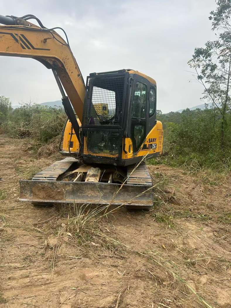 Buy Sany SY75 Used Excavator / 1