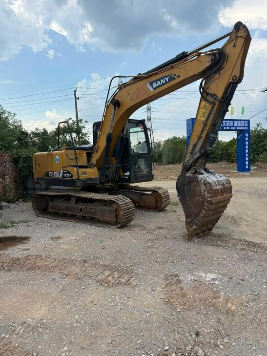 Buy Sany SY125C Used Excavator / 1