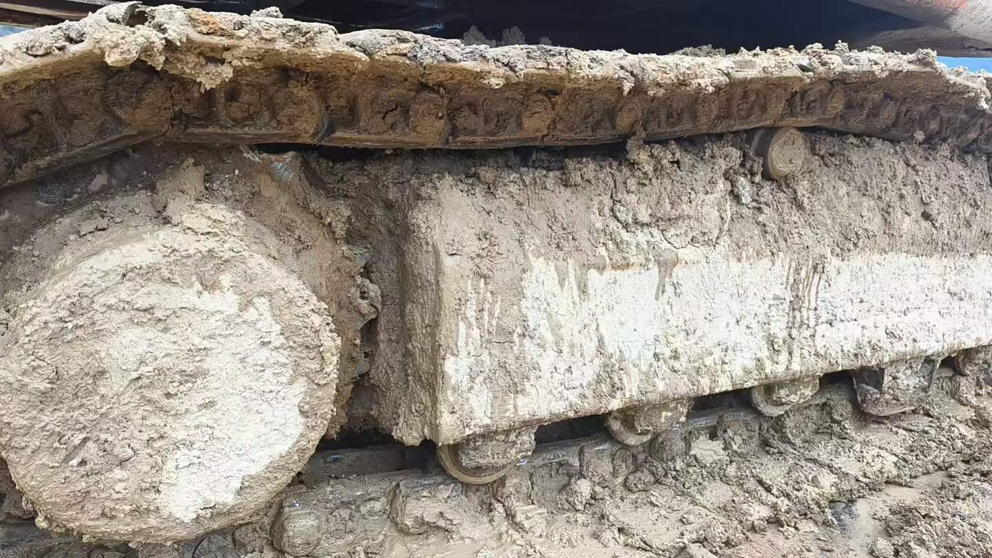 Used Hitachi ZX200-6 Excavator 2016 Model / 8