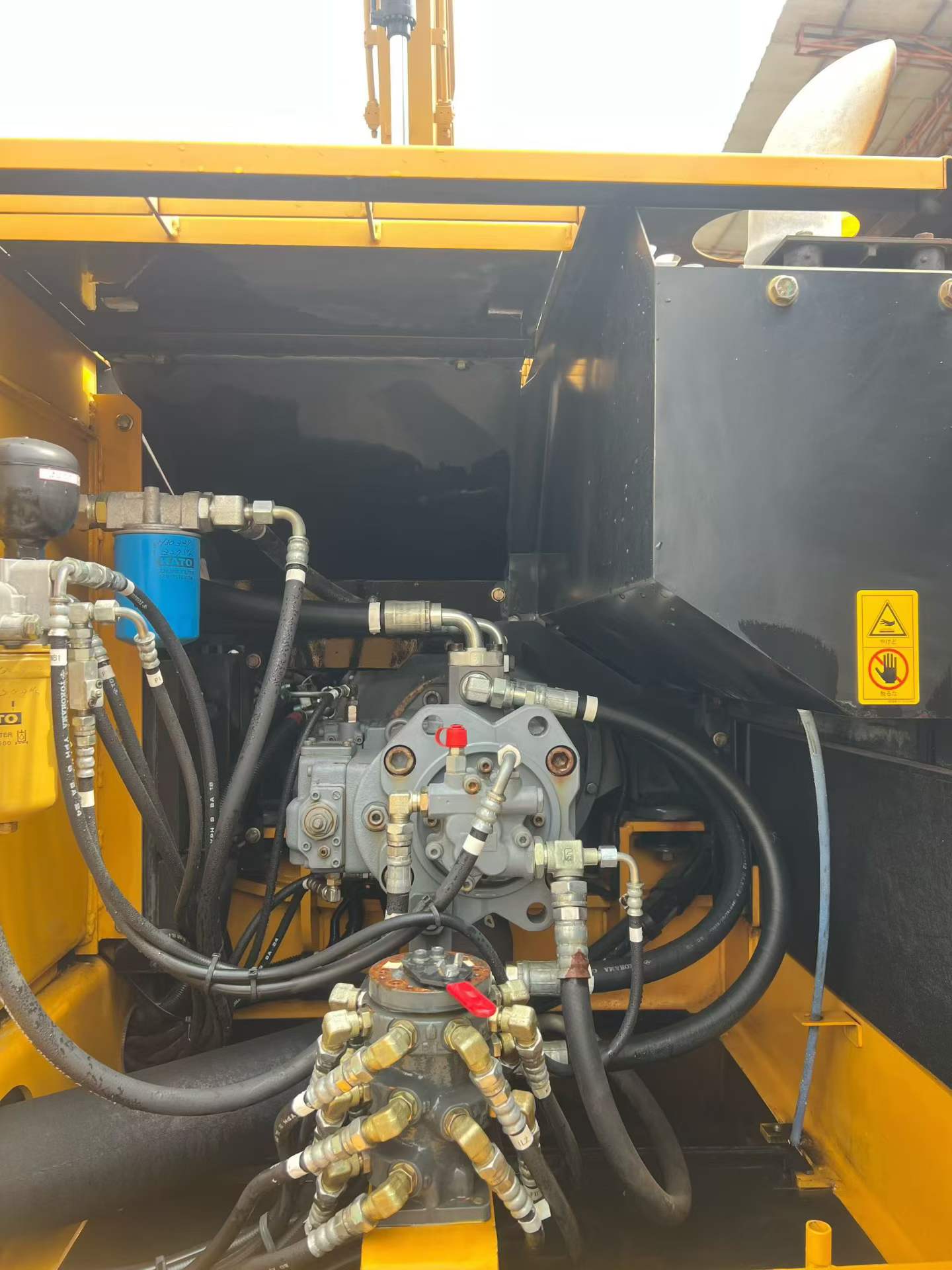 Used Kato HD820 Excavator 2013 Model / 9