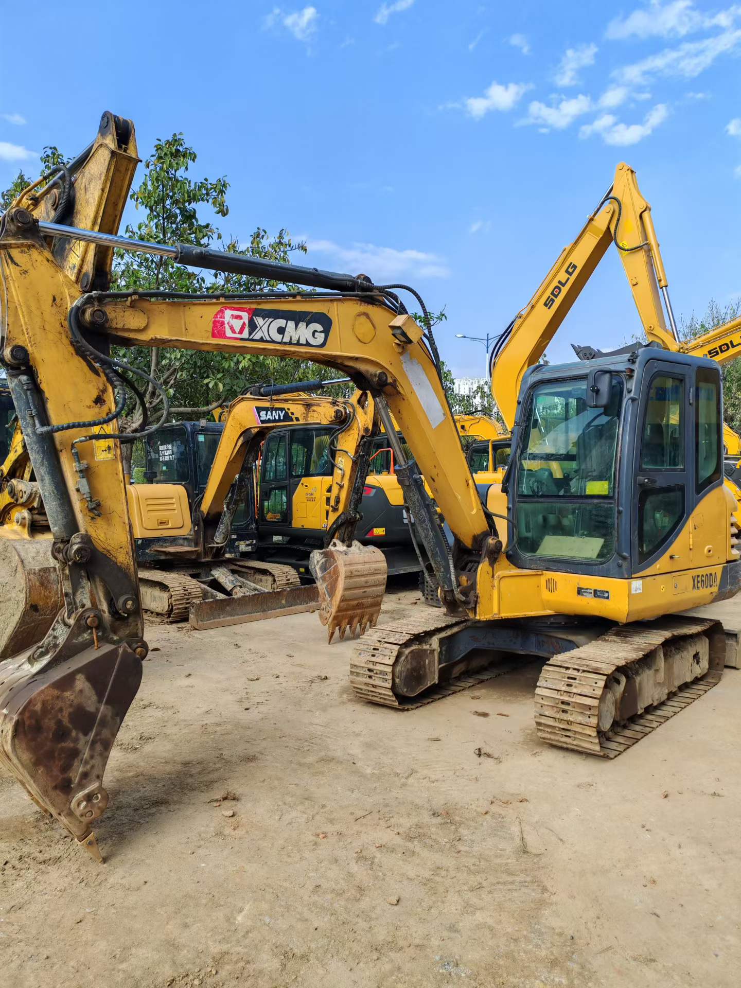 Buy XCMG LW60G Used Excavator / 2 Used XCMG LW60G Excavator 2021 Model / 2