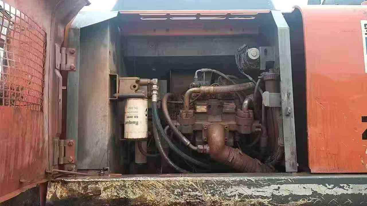 Used Hitachi ZX240 Excavator 2016 Model / 6