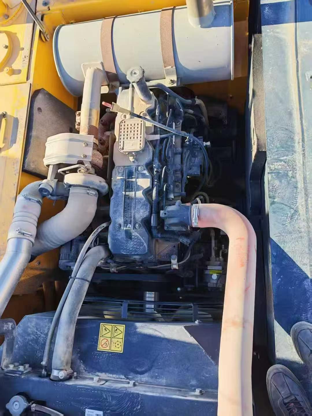 Used Hyundai R215VS Excavator 2021 Model / 4