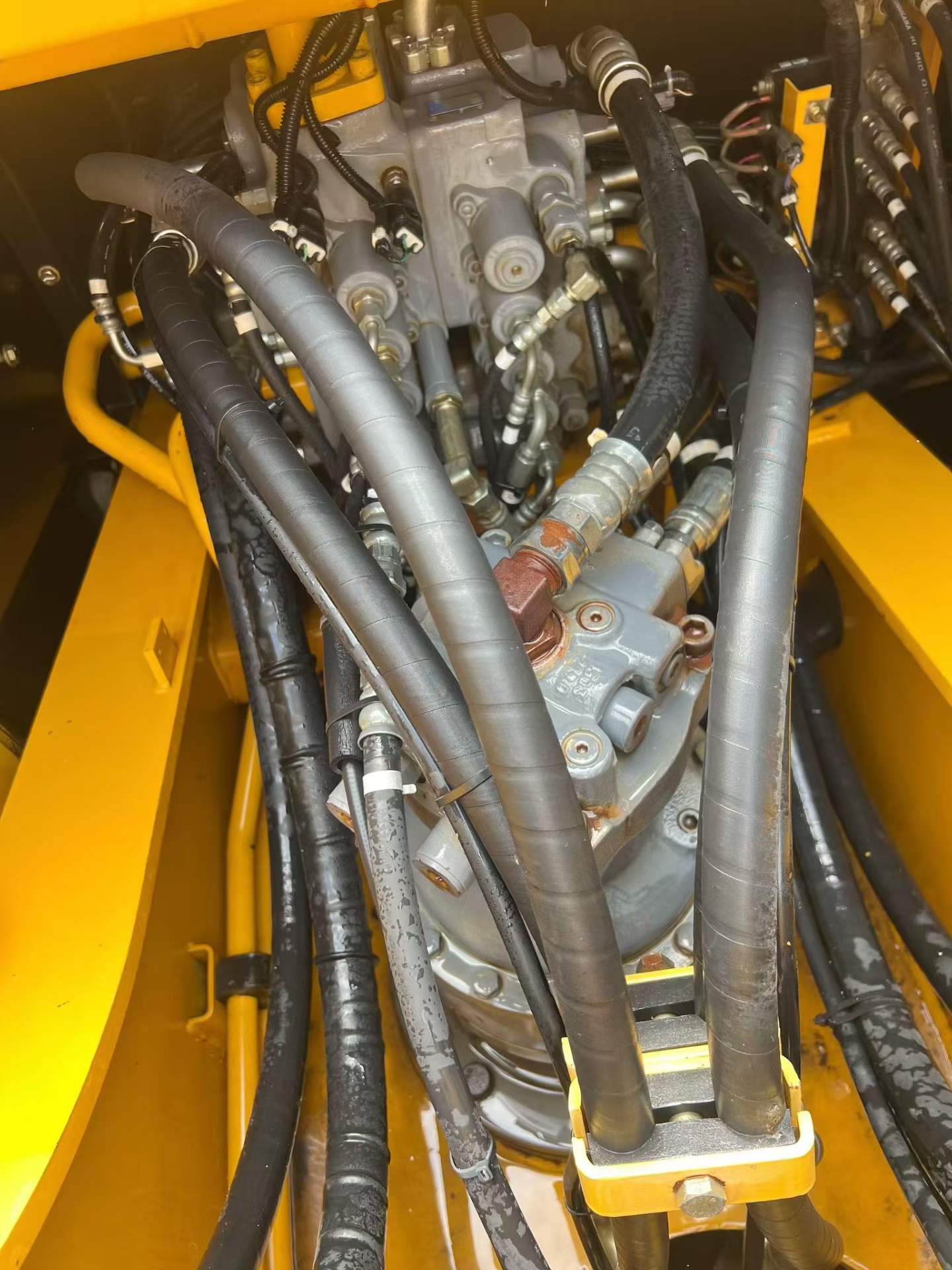 Used Kato HD820 Excavator 2013 Model / 7