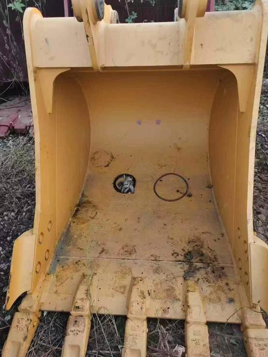 Buy Caterpillar 323 Used Excavator / 1