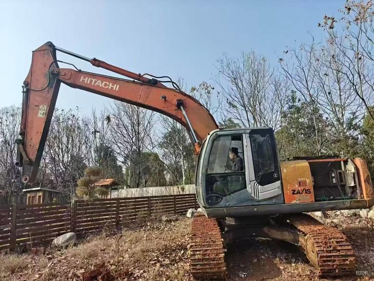 Buy Hitachi EX200 Used Excavator / 1