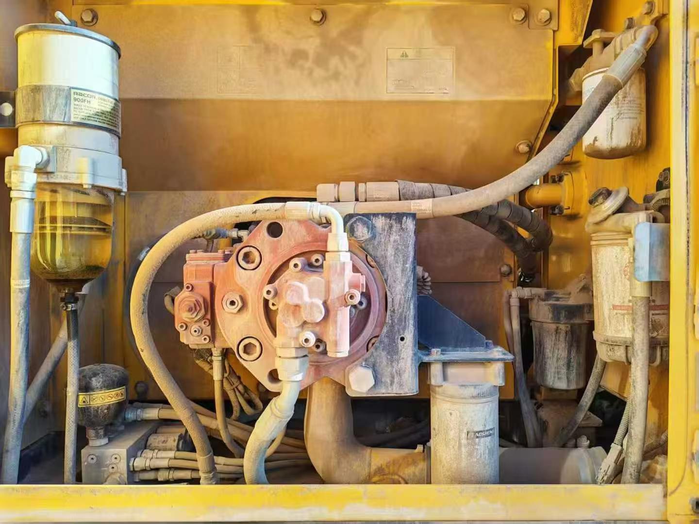 Used Hyundai R215VS Excavator 2021 Model / 3