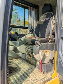 Buy XCMG LW60G Used Excavator / 6 Used XCMG LW60G Excavator 2021 Model / 6