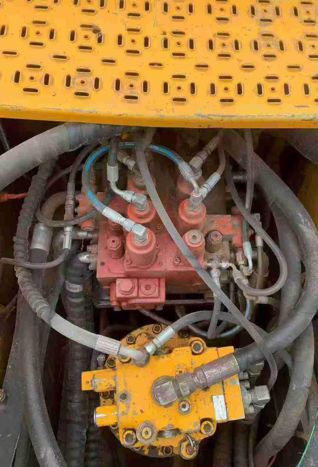 Buy Hyundai R210-7 Used Excavator / 6 Used Hyundai R210-7 Excavator 2016 Model / 6