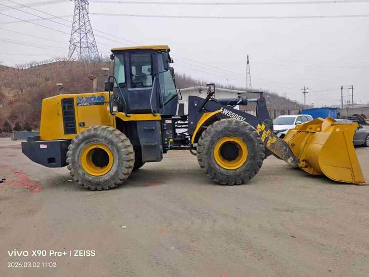 Buy XCMG XE550DK Used Loader / 1