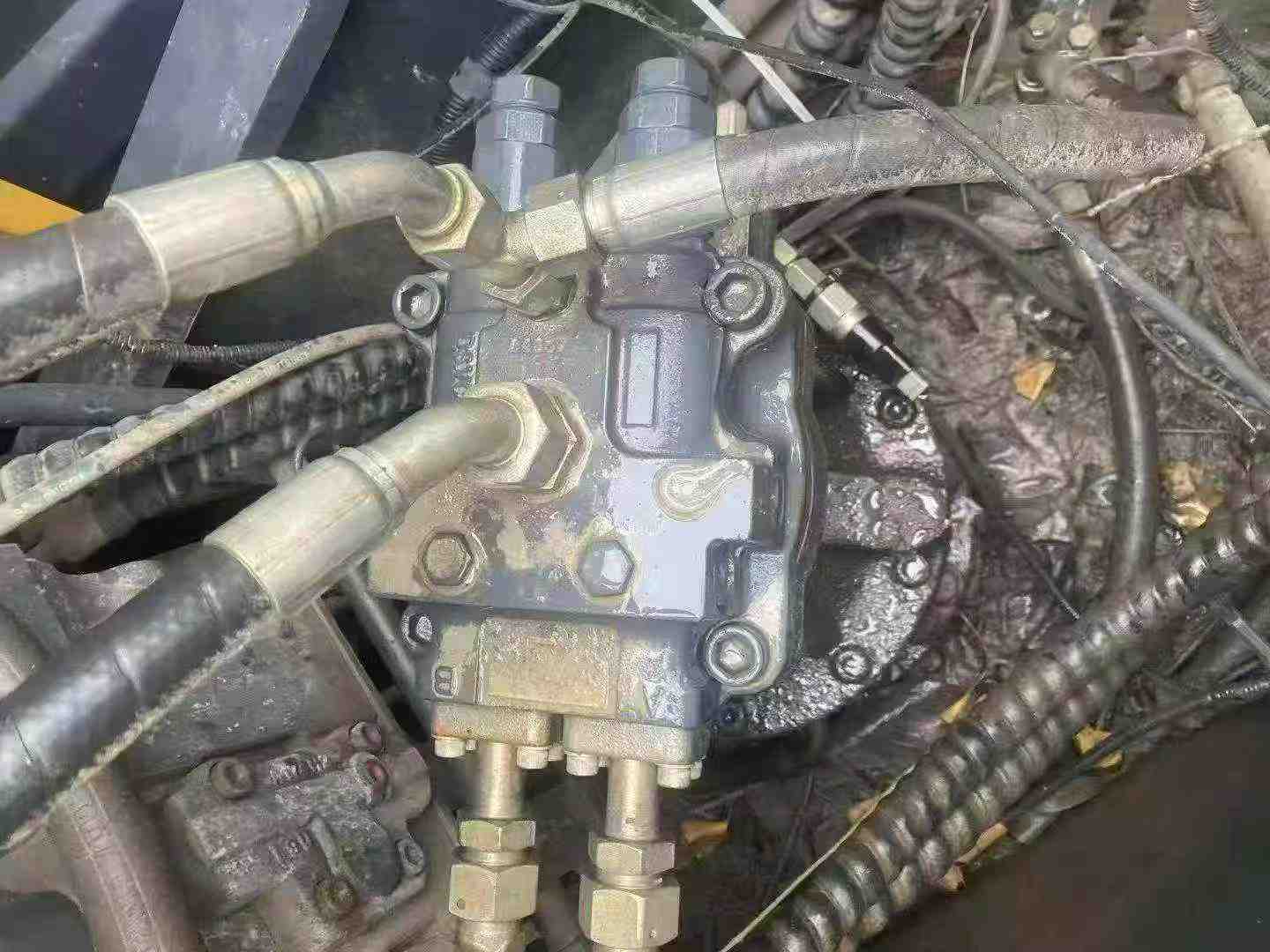 Used XCMG XE155D Excavator 2020 Model / 6