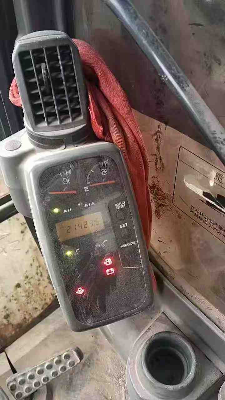 Used Hitachi ZX240 Excavator 2016 Model / 7