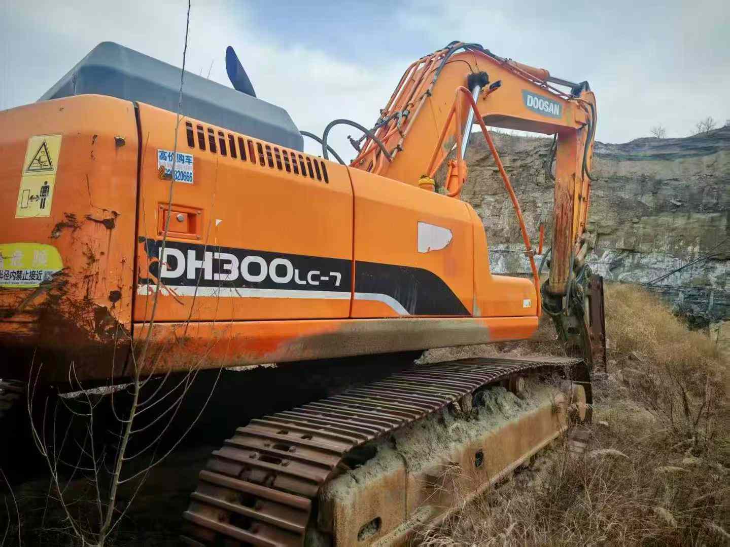 Used Doosan DH300-7 Excavator 2014 Model / 3
