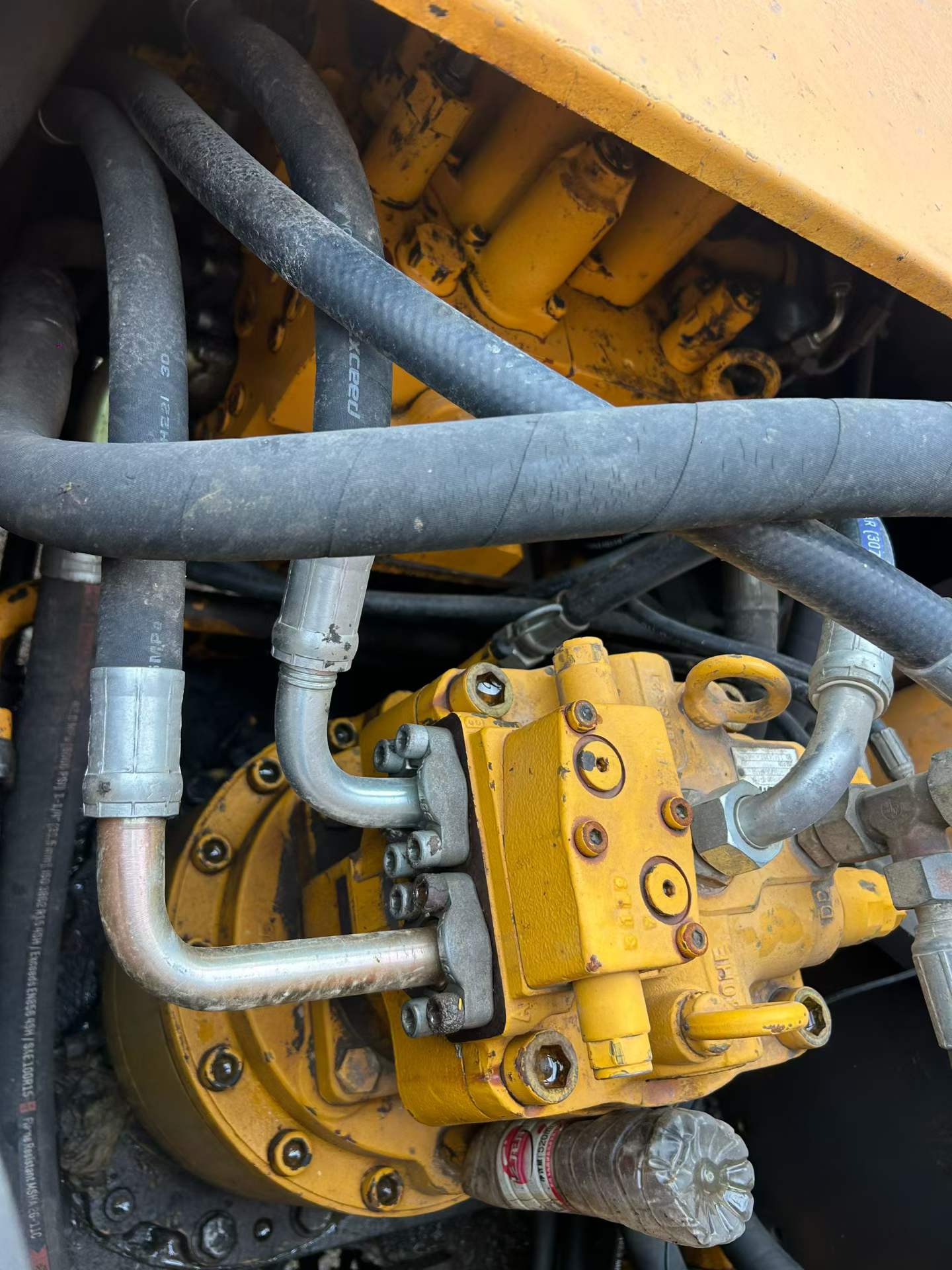 Used Sany SY215C Excavator 2013 Model / 3