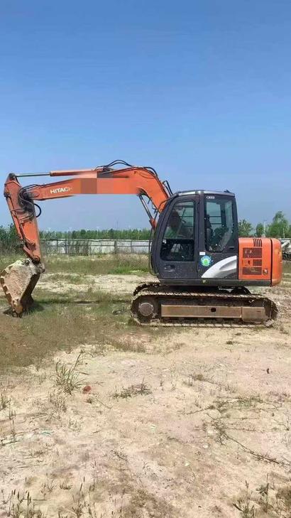 Buy Hitachi EX70 Used Excavator / 1