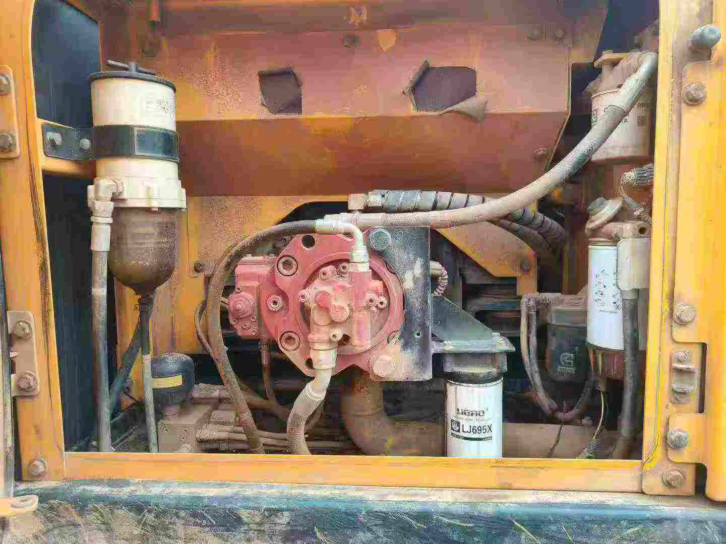 Used Hyundai R205VS Excavator 2021 Model / 4