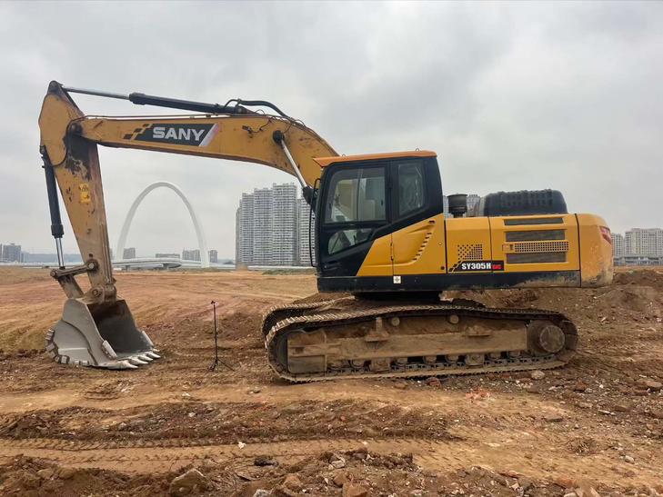 Buy Sany SY245H Used Excavator / 1