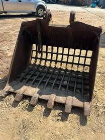 Buy Caterpillar 330B Used Excavator / 2 Used Caterpillar 330B Excavator 2016 Model / 2