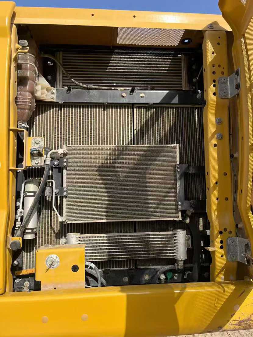 Used Caterpillar 320A Excavator 2021 Model / 8