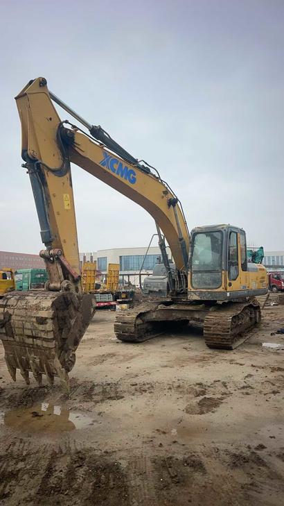Buy XCMG XE215 Used Excavator / 1