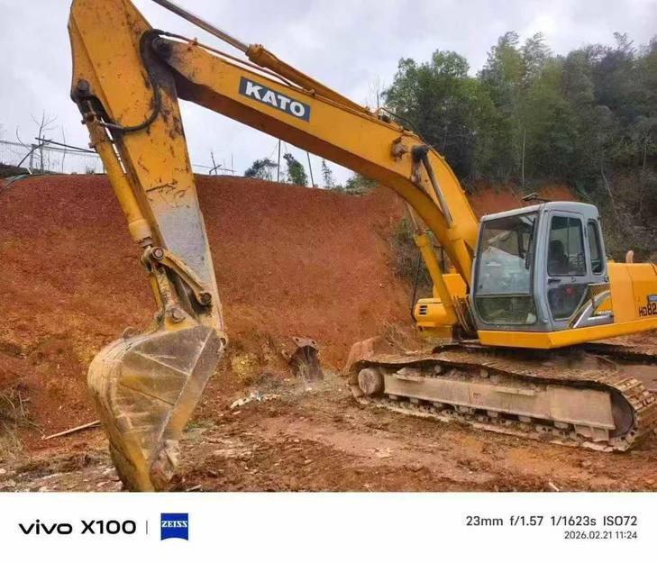 Buy Kato HD820 Used Excavator / 1