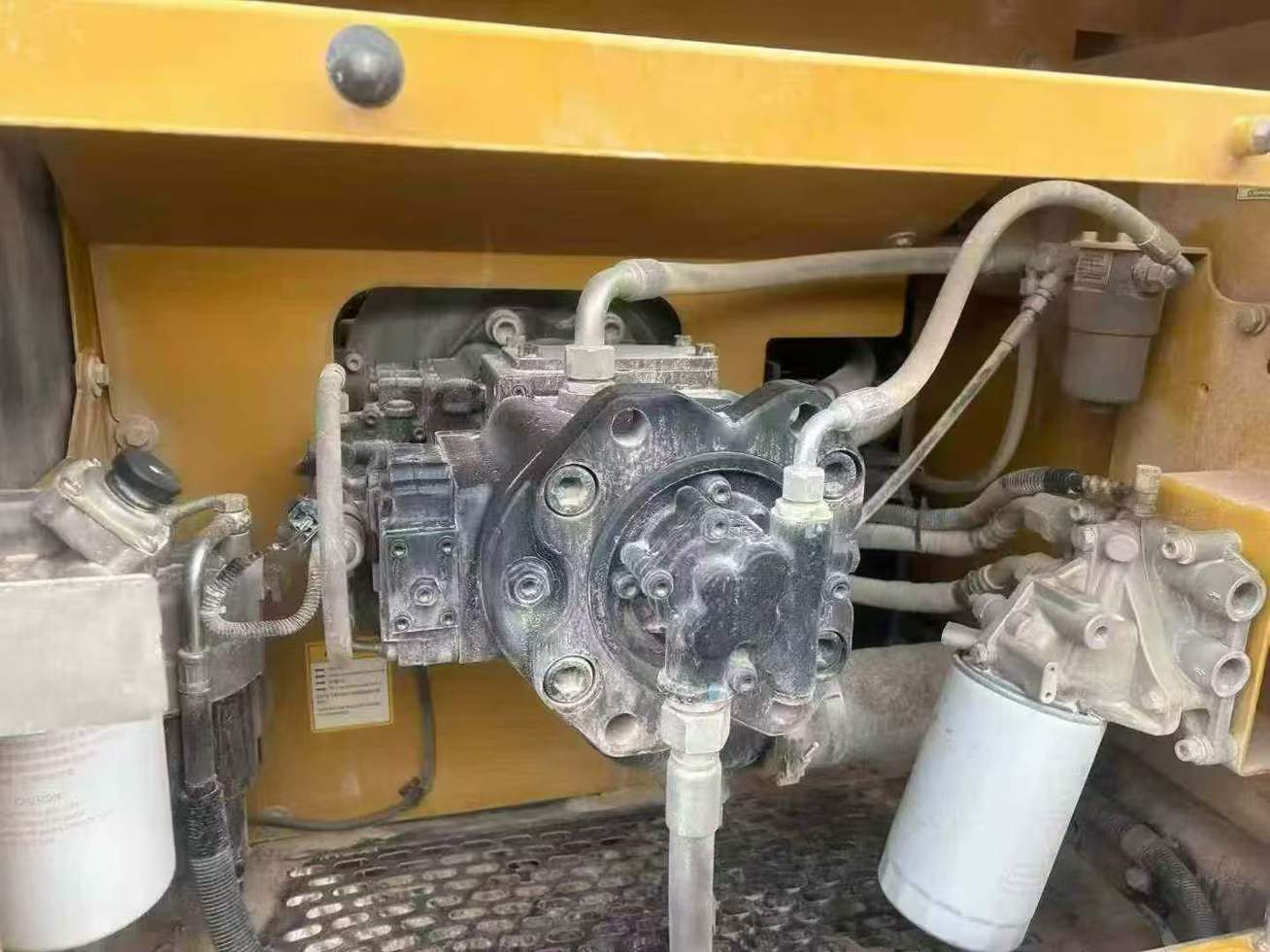 Used Sany SY215C Excavator 2020 Model / 3