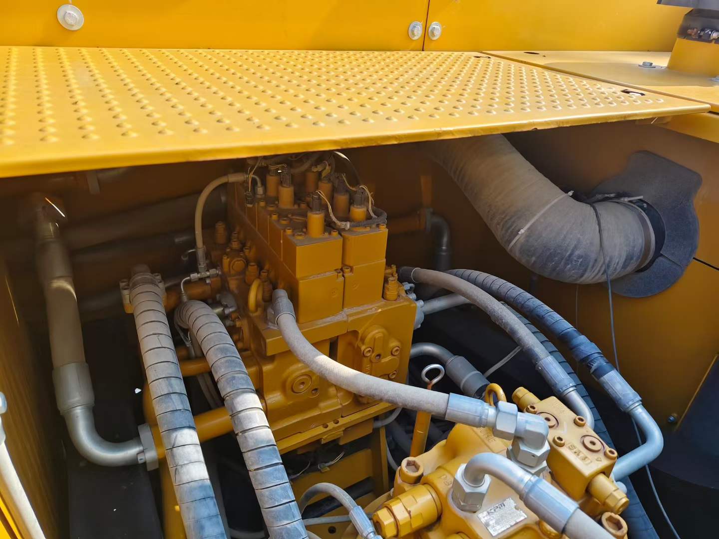 Used Sany SY305C Excavator 2016 Model / 3