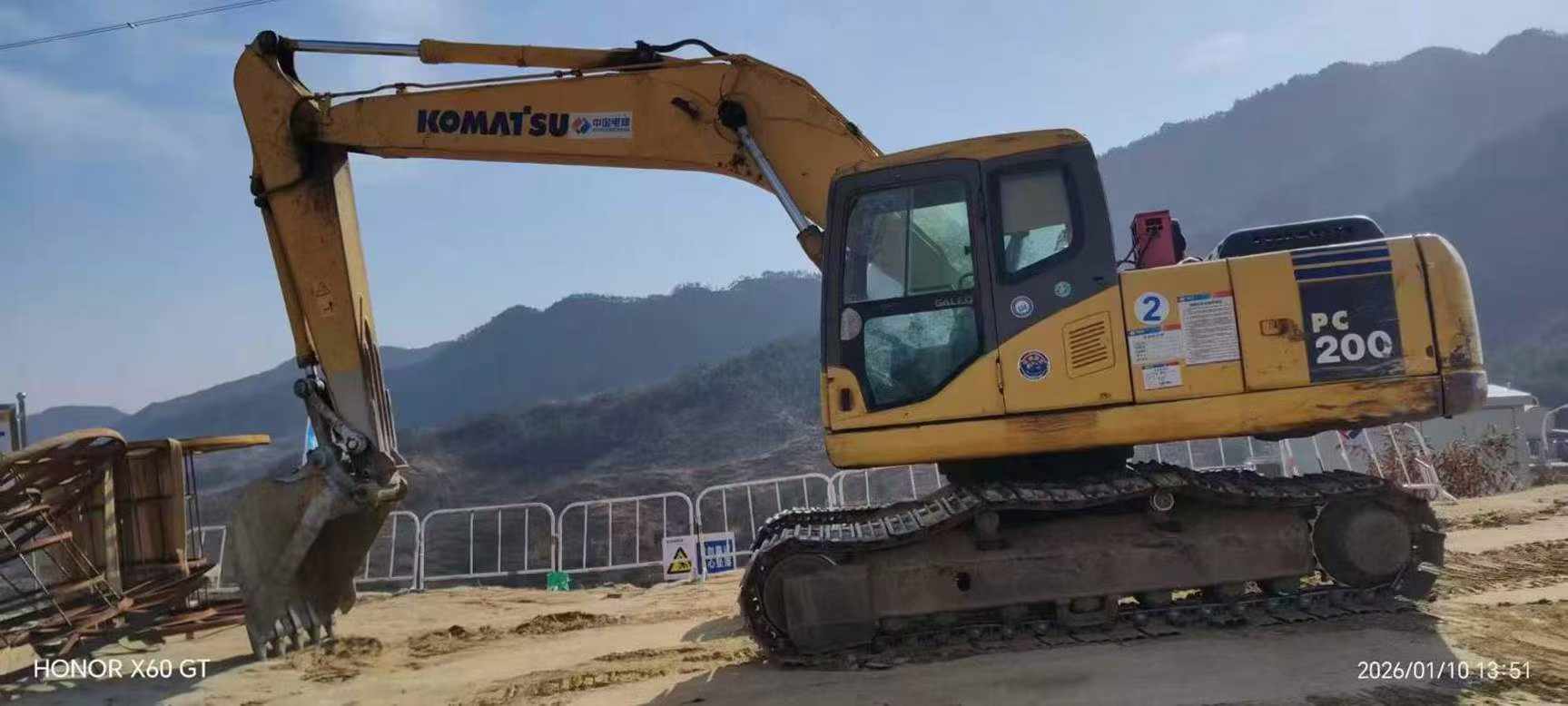 Used Komatsu PC200-7 Excavator 2016 Model / 3