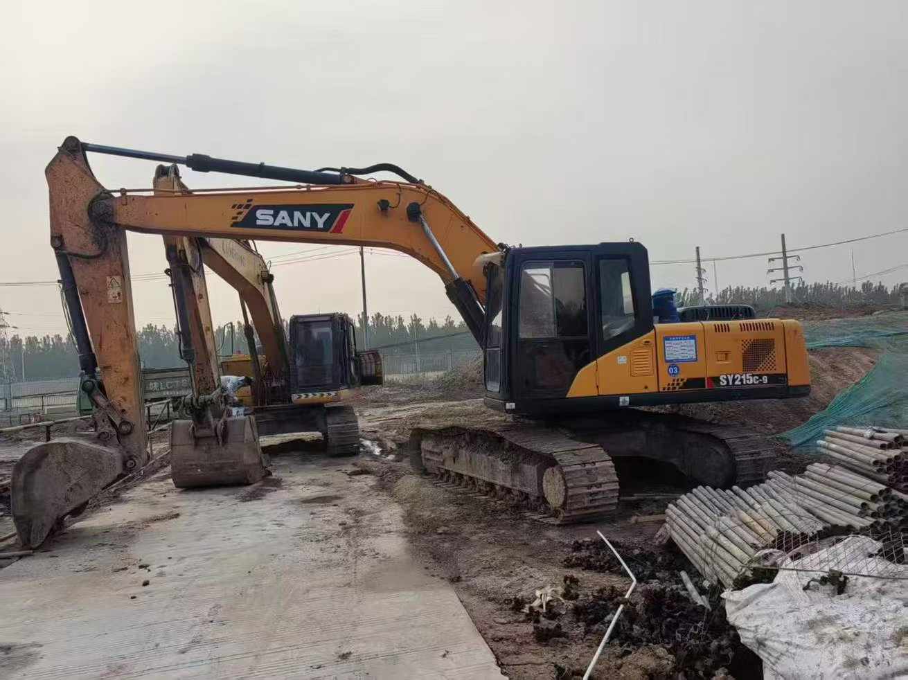 Used Sany SY215C Excavator 2013 Model / 8