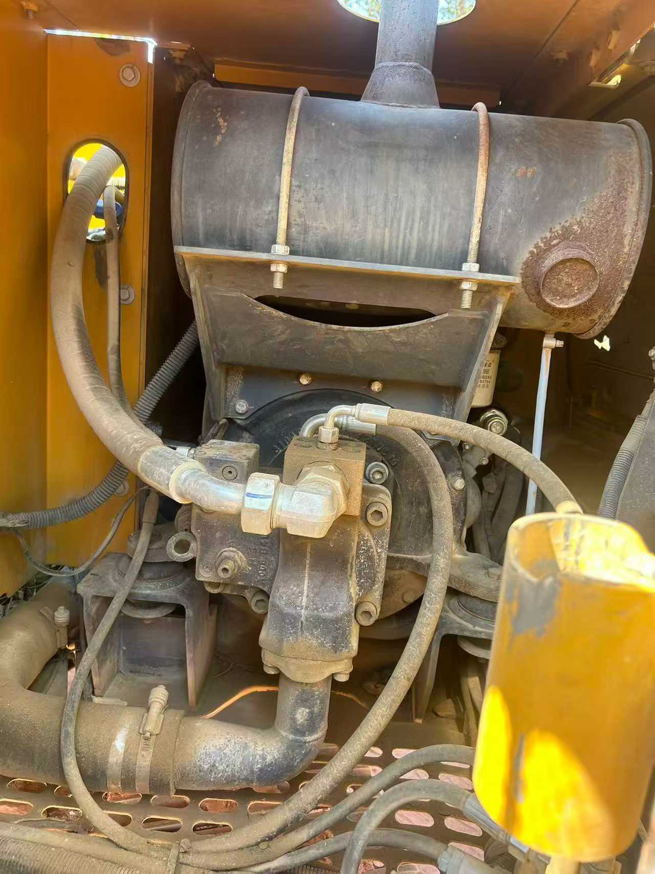 Used XCMG XE75C Excavator 2022 Model / 6