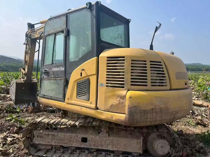 Buy Komatsu PC70 Used Excavator / 1