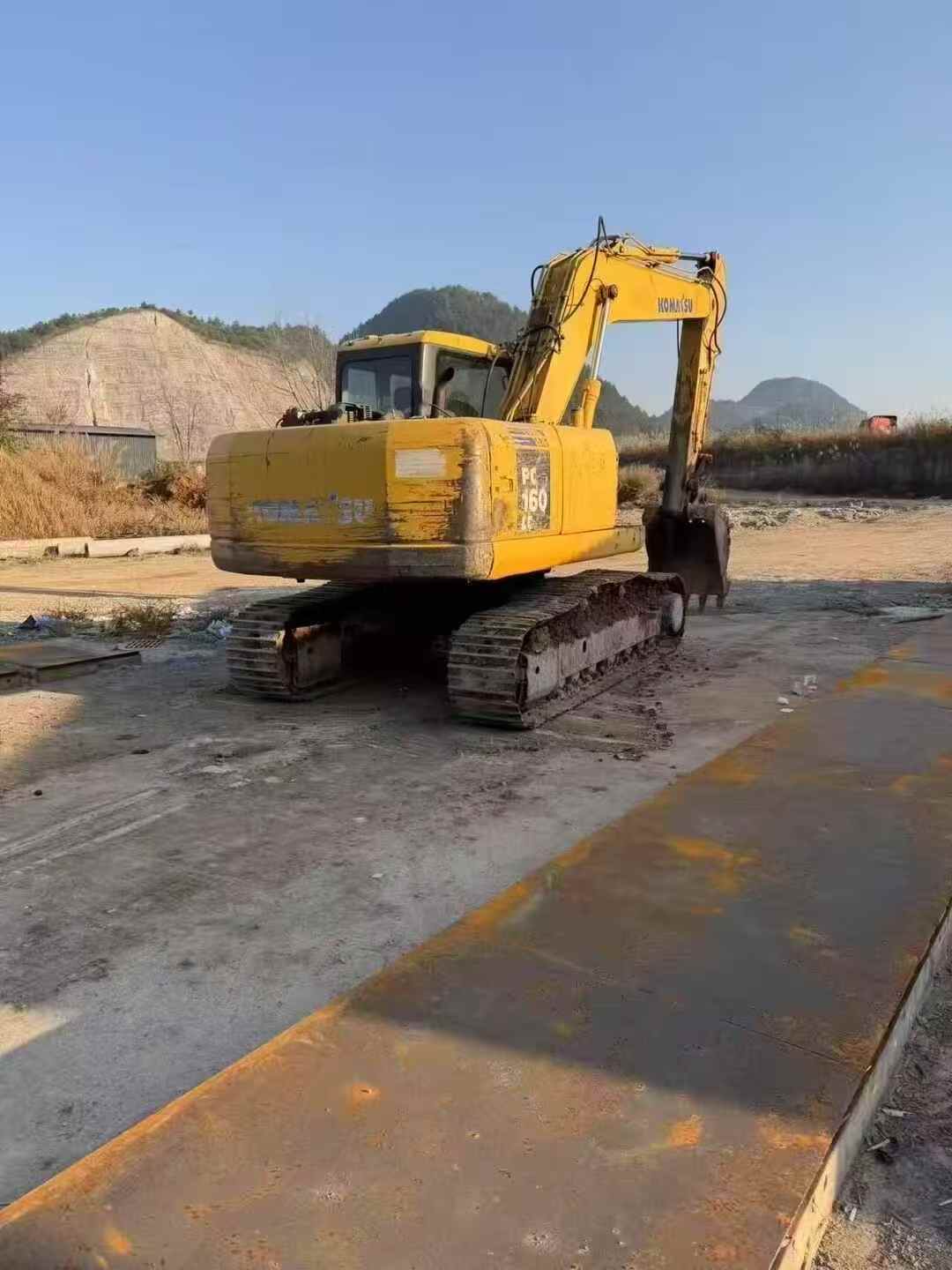 Buy Komatsu PC160-7 Used Excavator