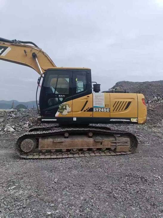 Buy Sany SY215C Used Excavator / 1