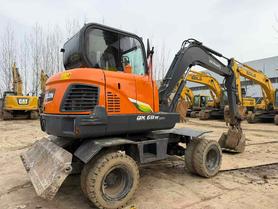 Buy Doosan DH60 Used Excavator / 4 Used Doosan DH60 Excavator 2016 Model / 4