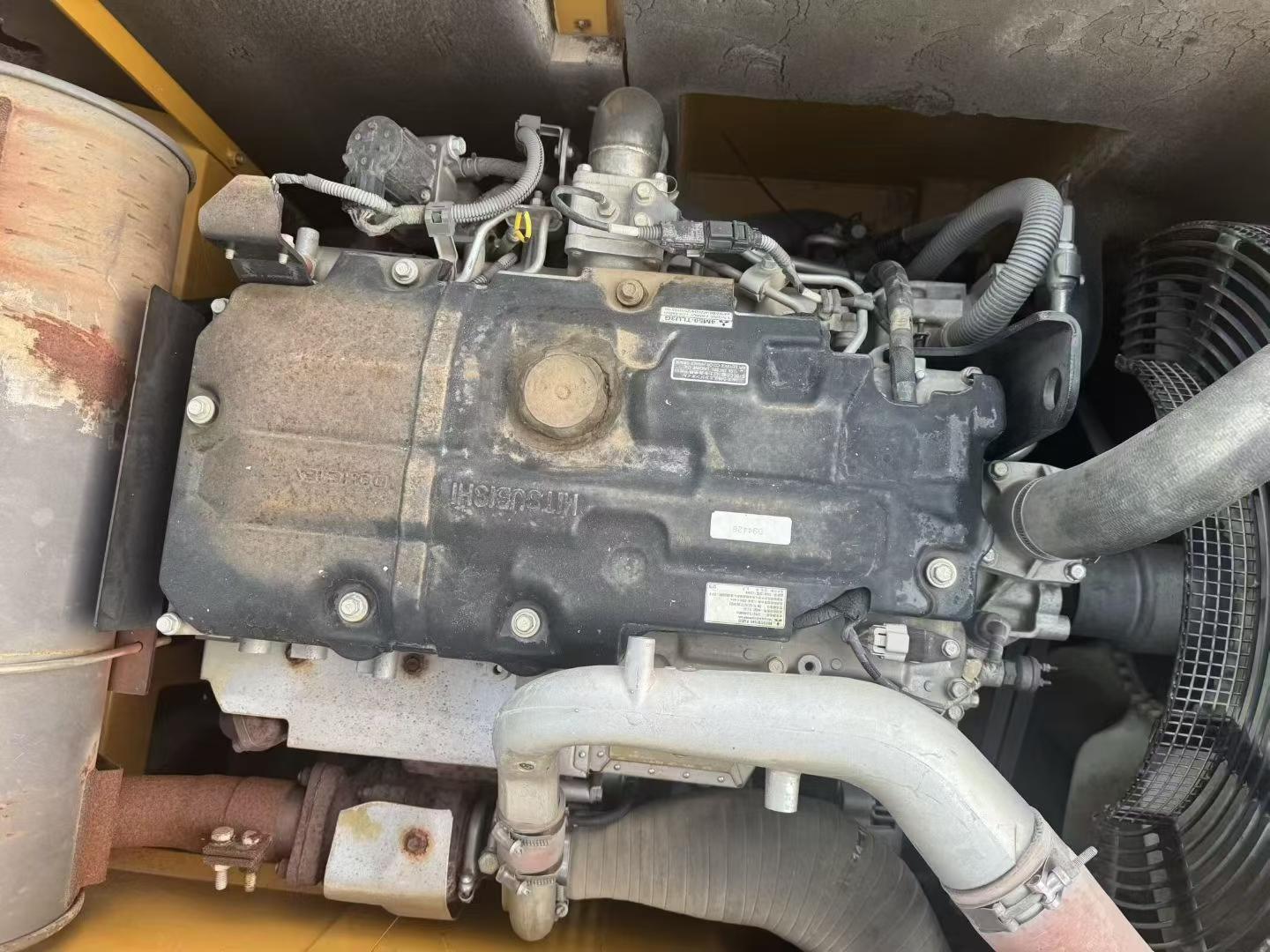 Used Sany SY215C Excavator 2017 Model / 3