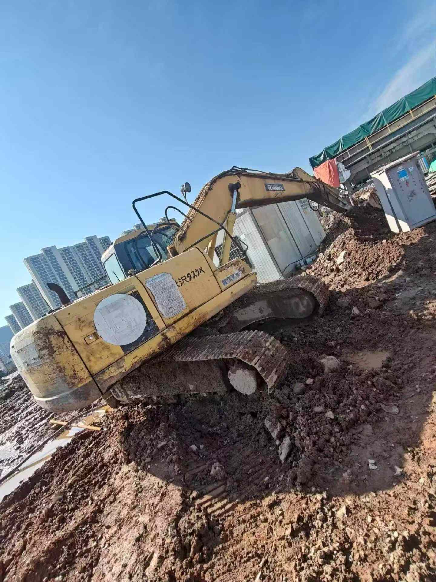 Used Komatsu PC200 Excavator 2016 Model / 2