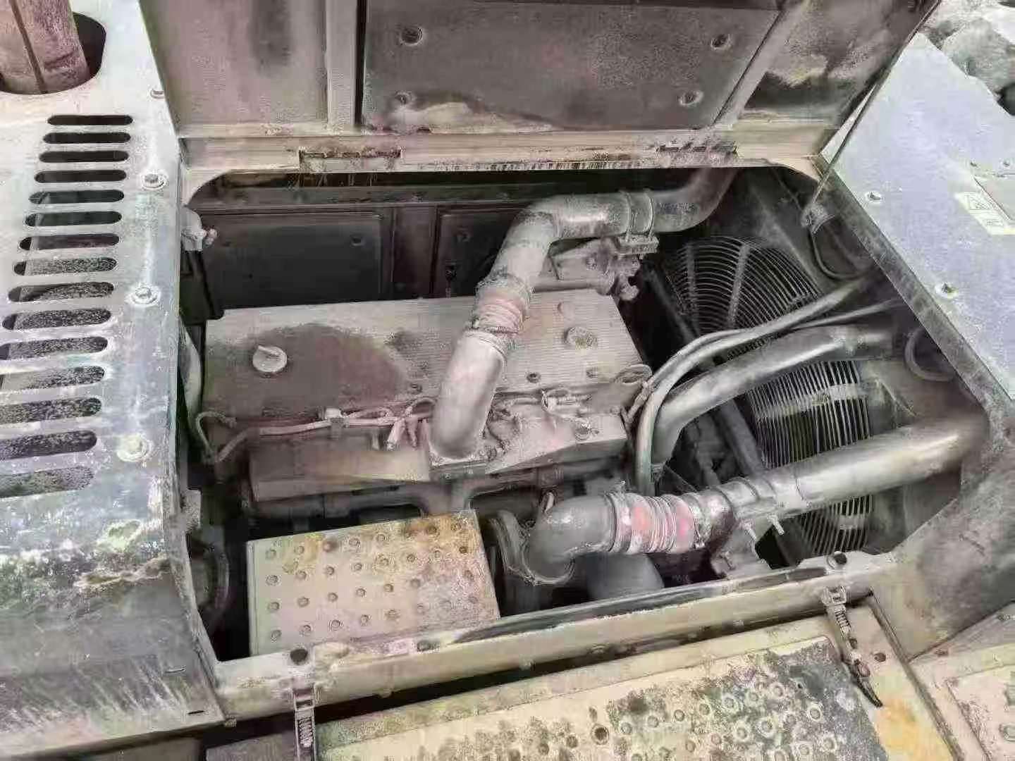 Used XCMG XE490D Excavator 2019 Model / 4