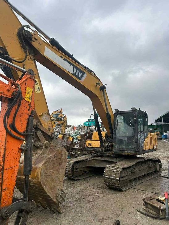 Buy Sany SY205C Used Excavator / 1
