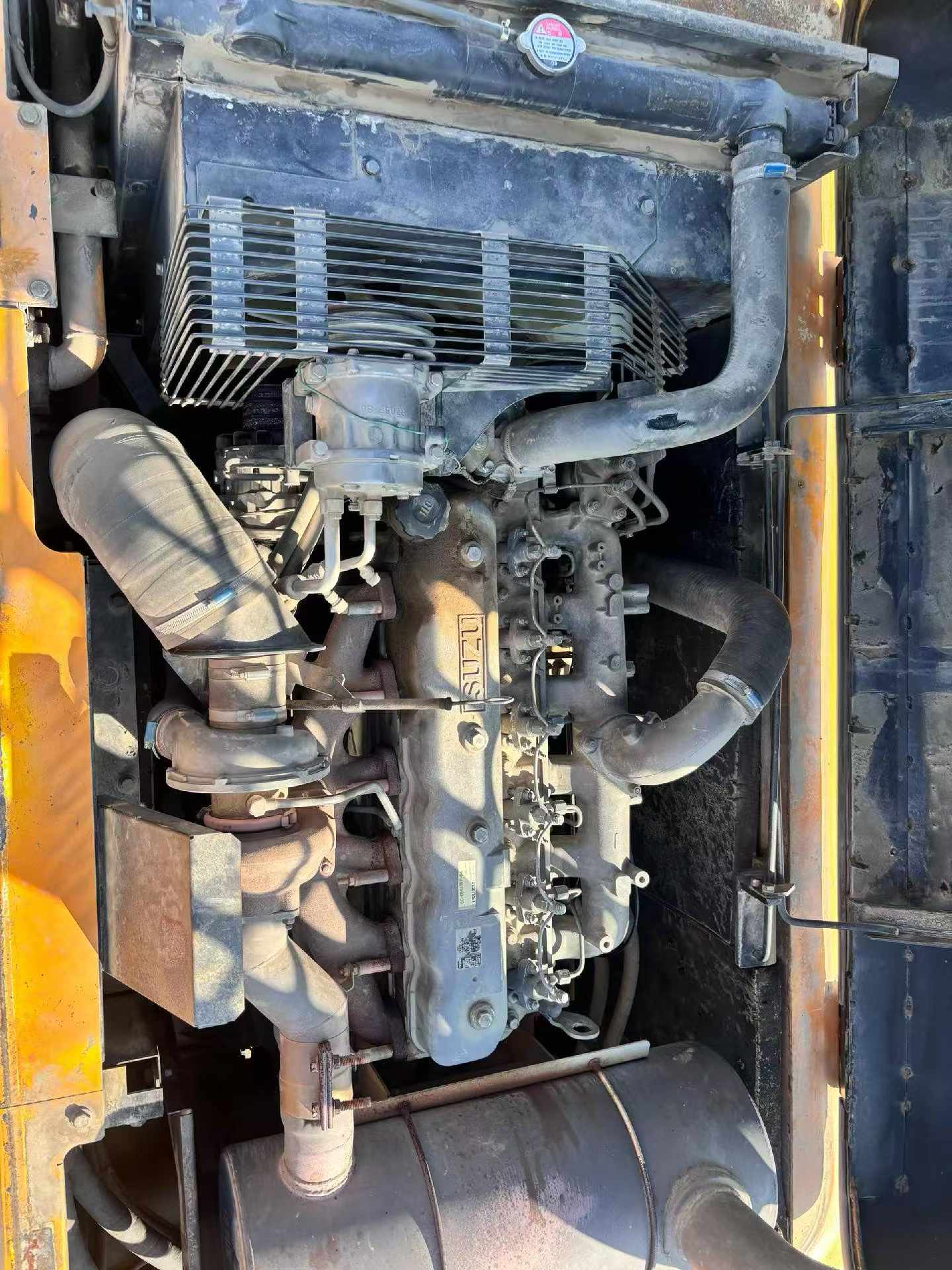 Used Kato HD1023R Excavator 2016 Model / 4