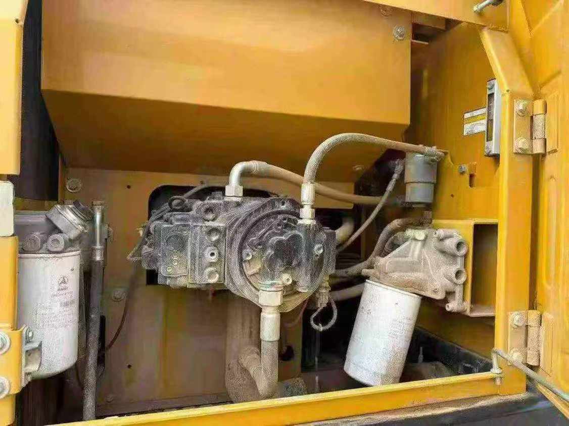 Used Sany SY215C Excavator 2021 Model / 6