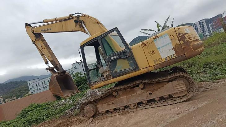 Buy Komatsu PC200 Used Excavator / 1