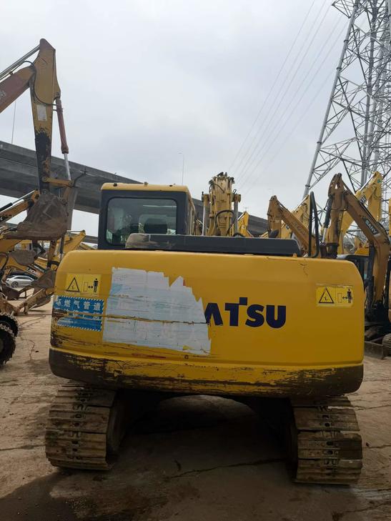 Buy Komatsu PC130-7 Used Excavator / 1