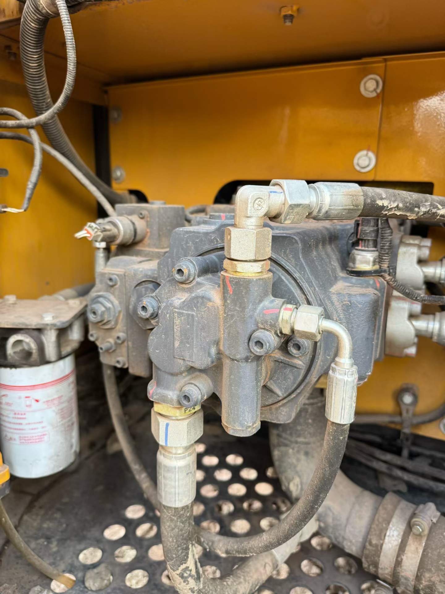 Used XCMG XE135B Excavator 2025 Model / 7